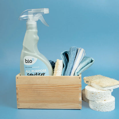 Bio-D All Purpose Sanitiser Spray 500ml lifestyle picture with sponges and cloths.